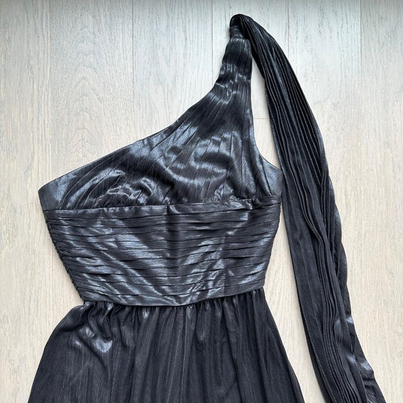 Retrofete Black Metallic Lame Jumpsuit One Shoulder Size Small - Picture 4 of 9